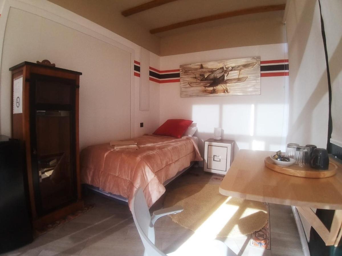 Tienda Linda Hotel La Pobla de Vallbona Bagian luar foto